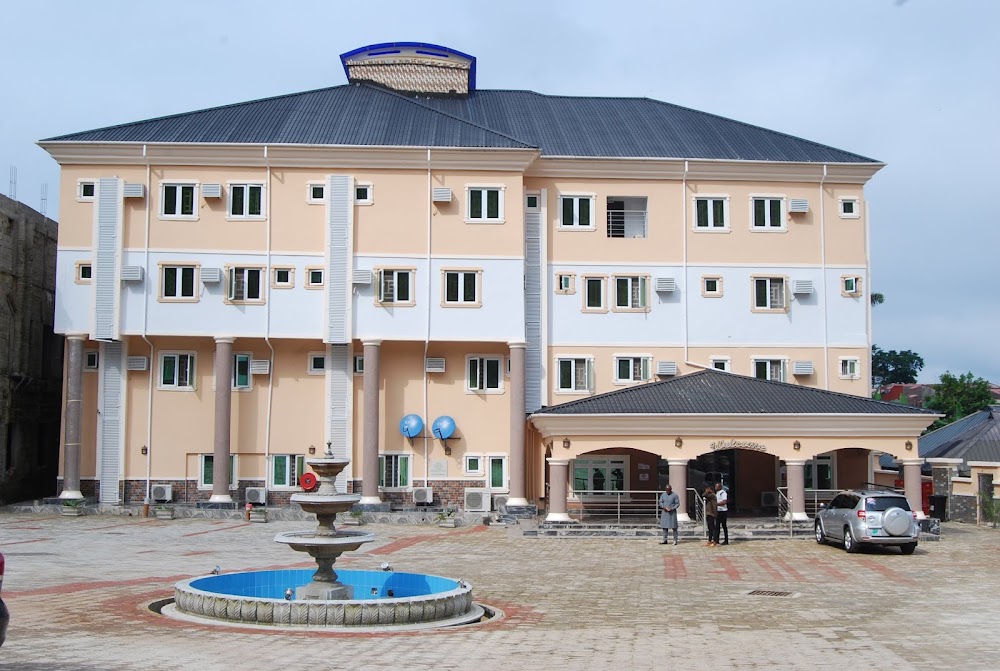 HAPPKINGS HOTEL